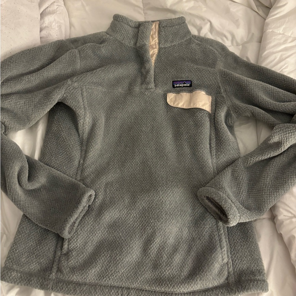 Large Grey Women’s Patagonia Re-Tool Snap-T pullover